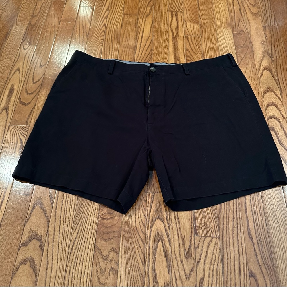 Amazon Essentials flat front 7” shorts. Worn once. Size 42